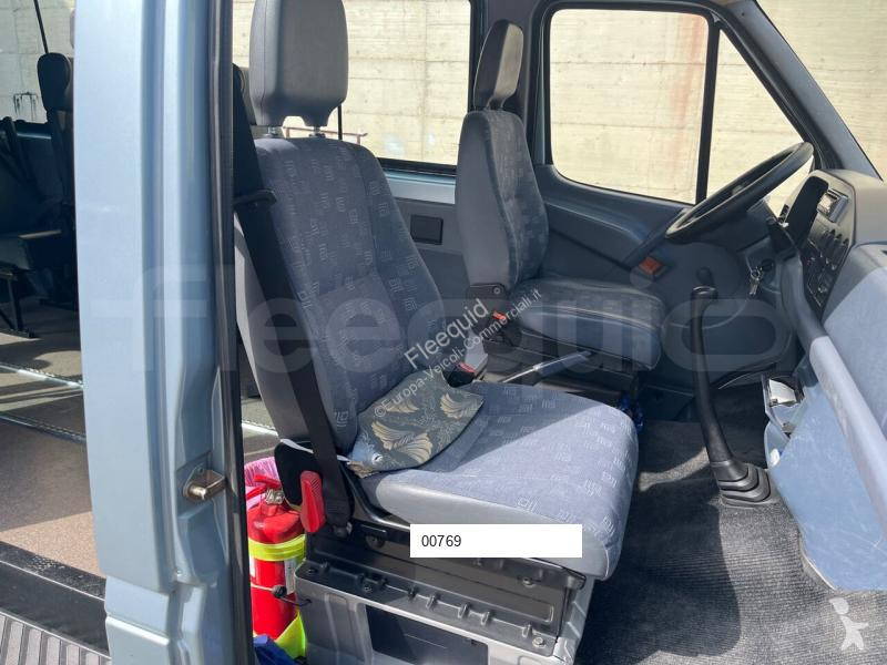 Mercedes  van