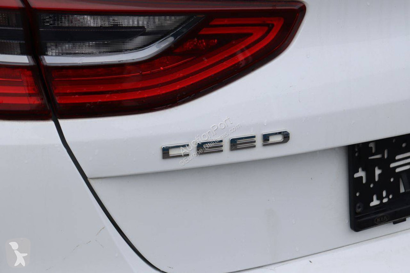 KIA  cee'd van