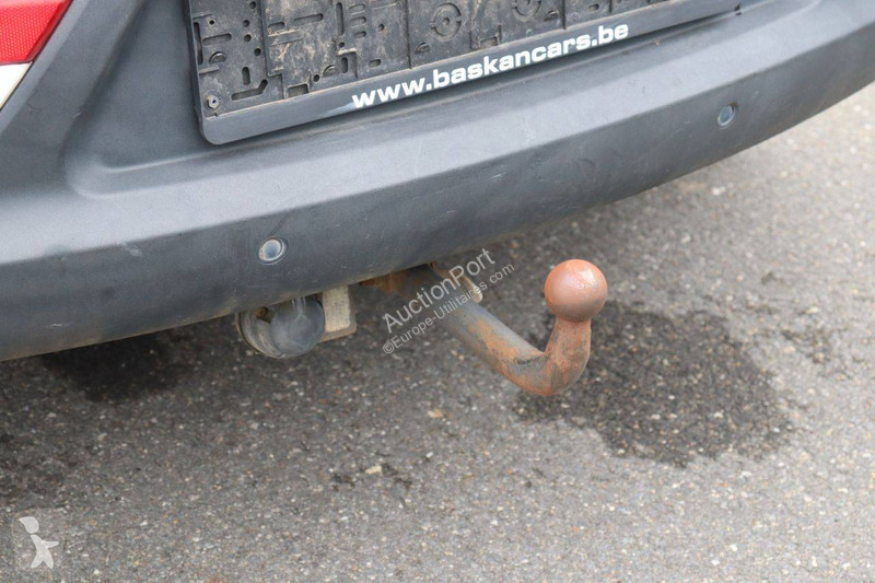 KIA  van