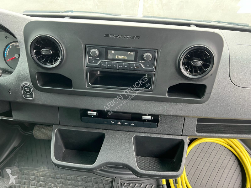 عربة نفعية Mercedes e L2H2...