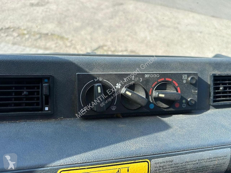 Furgoneta Mercedes U4000 mit Kipppritsche