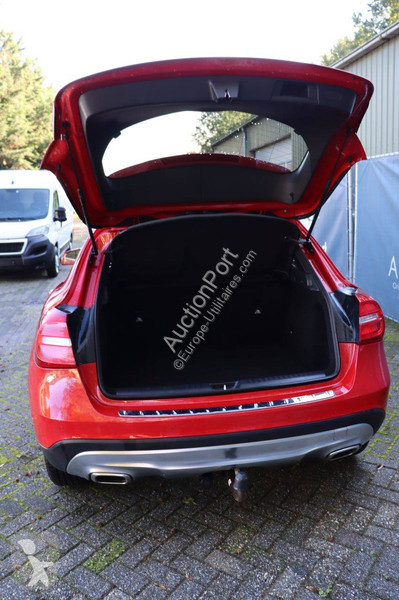 Bedrijfswagen Mercedes D GLA
