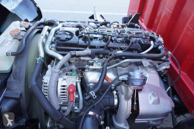 Samochód dostawczy Nissan