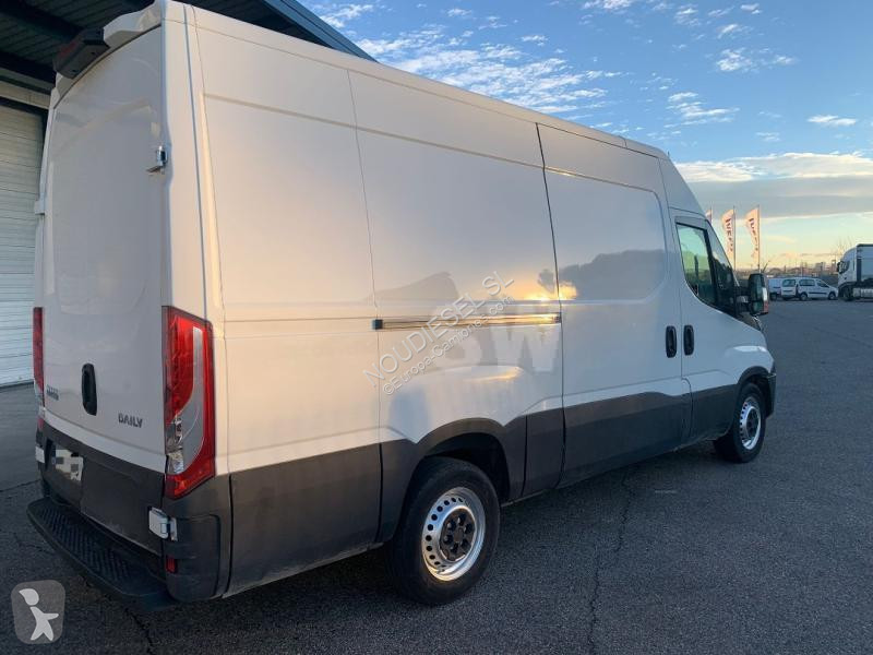 Furgoneta Iveco 35S16
