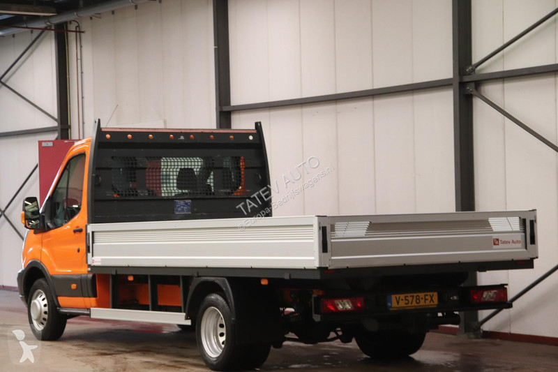 Véhicule utilitaire Ford met nieuwe NIEUWE...