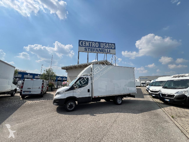 Veicolo commerciale Iveco DAILY 35C14H BOX p 3750