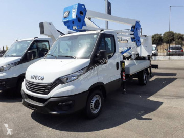 Con plataforma Iveco