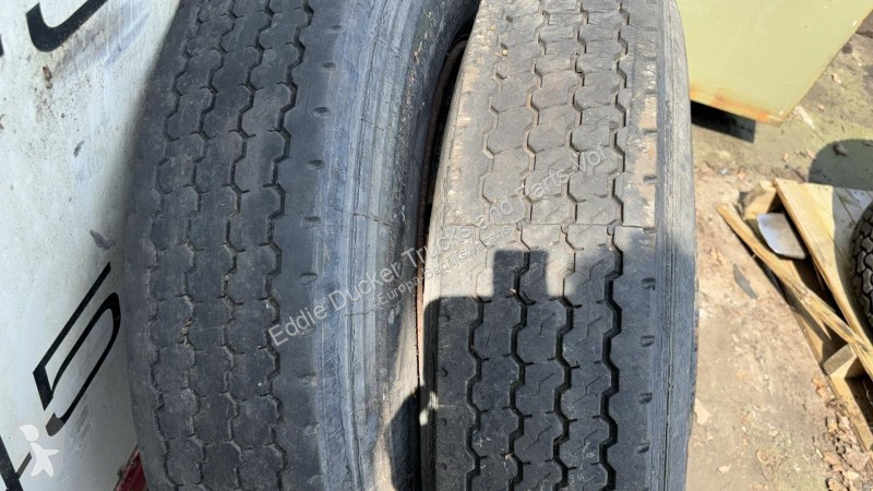 Bedrijfswagen  8.25R20 SET