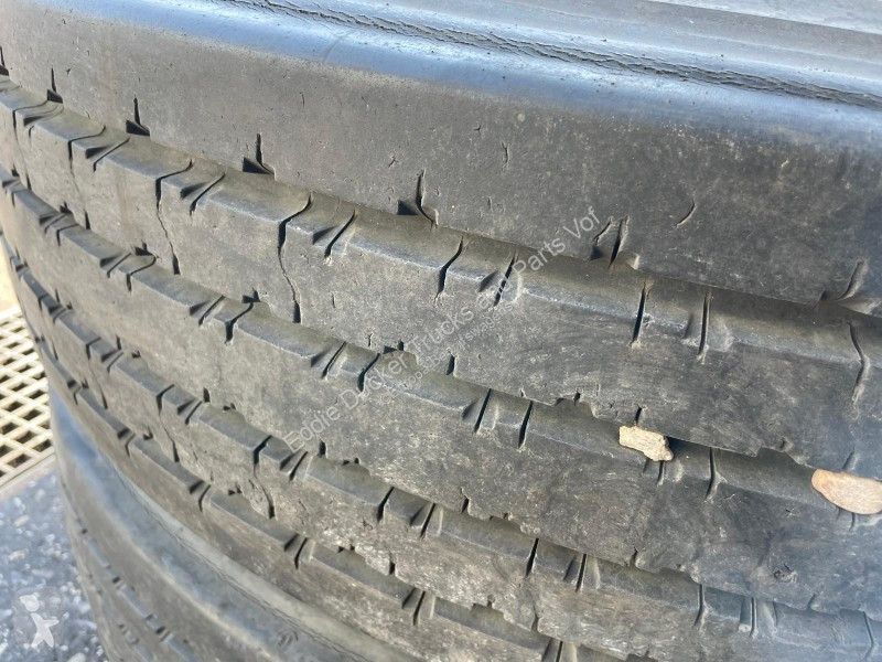 Veículo utilitário Bridgestone V-STEEL...