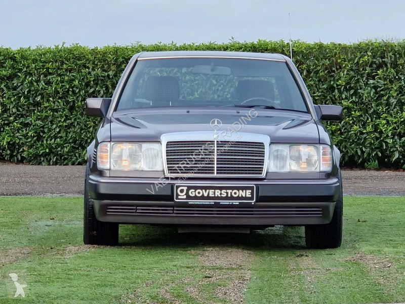 Véhicule utilitaire Mercedes 300D Turbo - Top...