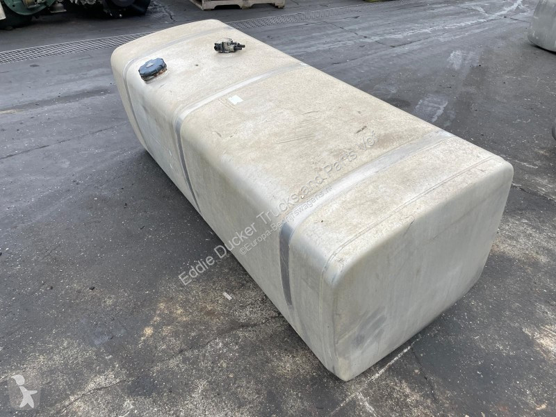 Furgoneta Iveco 41042847 BRANDSTOFTANK 700 LTR...