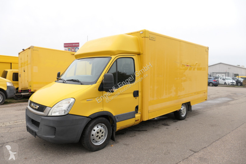 Veículo utilitário Iveco Daily 35 S11 C30C...