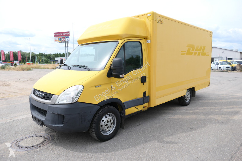 Veicolo commerciale Iveco Daily 35 S11 C30C...