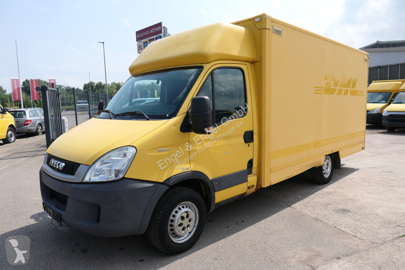 Autoutilitară Iveco Daily 35 S11 C30C AUTOMATIK...