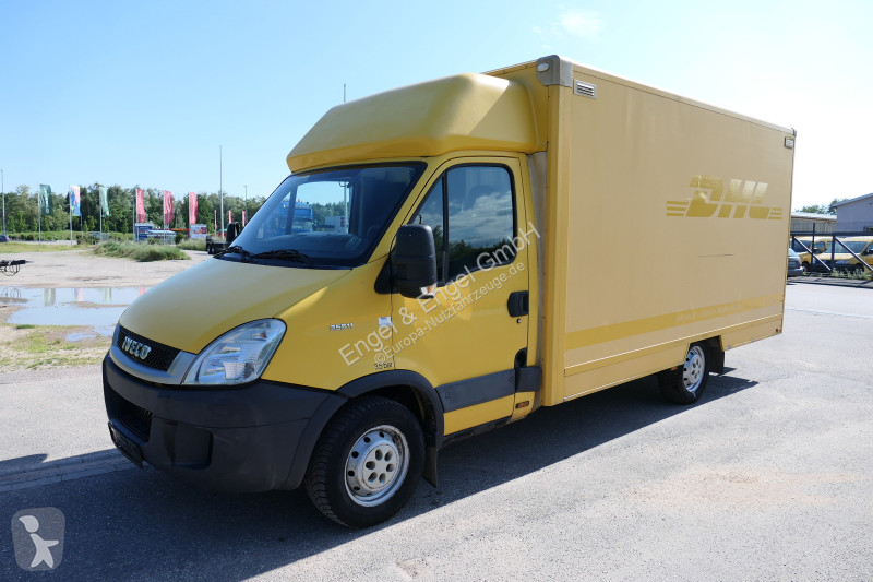 Veículo utilitário Iveco Daily 35 S11 C30C...
