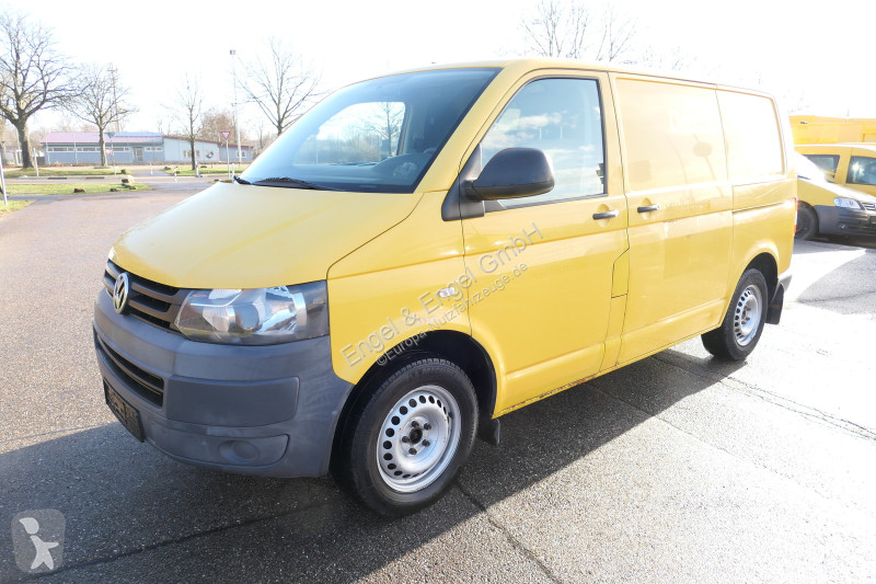 Véhicule utilitaire Volkswagen T5 Transporter...