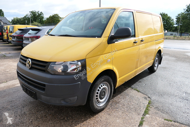 Véhicule utilitaire Volkswagen T5 Transporter...
