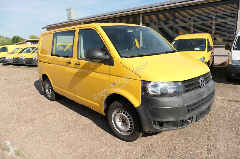 Autoutilitară Volkswagen T5 Transporter 2.0 TDI...