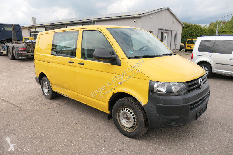 Véhicule utilitaire Volkswagen T5 Transporter...