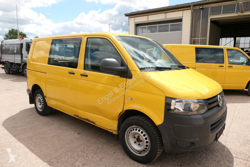 Véhicule utilitaire Volkswagen T5 Transporter...