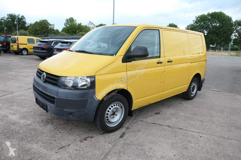 Véhicule utilitaire Volkswagen T5 Transporter...