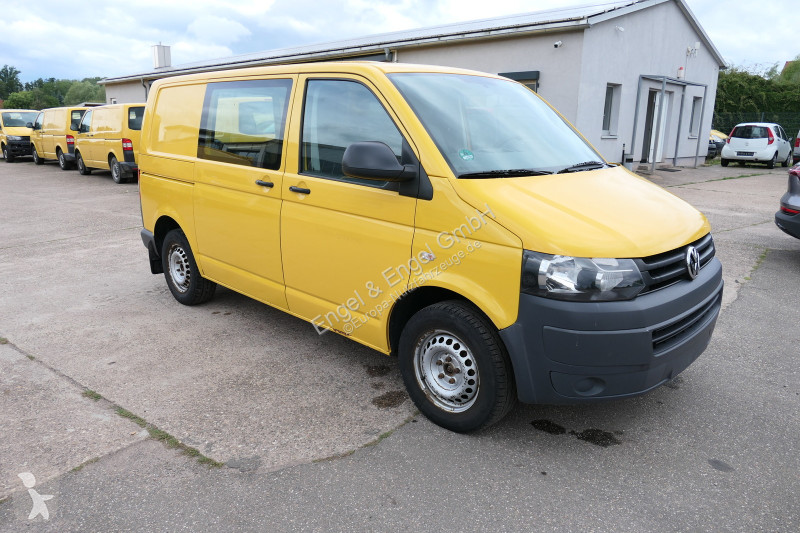 Véhicule utilitaire Volkswagen T5 Transporter...