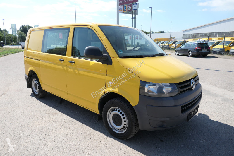 Autoutilitară Volkswagen T5 Transporter 2.0 TDI...