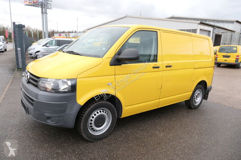 Véhicule utilitaire Volkswagen T5 Transporter...