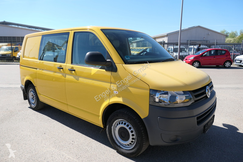 Véhicule utilitaire Volkswagen T5 Transporter...