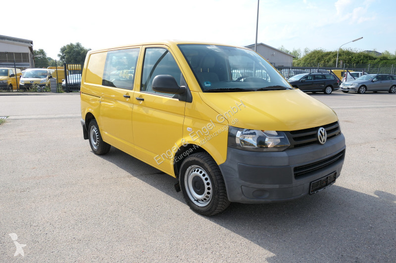 Véhicule utilitaire Volkswagen T5 Transporter...