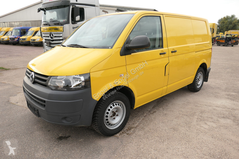 Лекотоварен автомобил Volkswagen T5 Transporter...