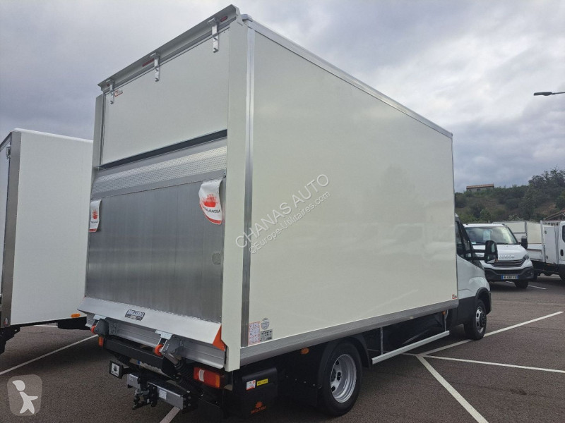 Autoutilitară Iveco 35C18 180CV 3L MIXTE HAYON...