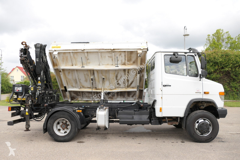 Furgoneta Mercedes Vario 816D mit Ladekran 3...