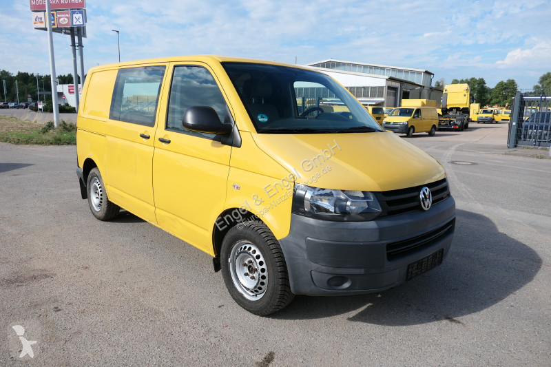 Autoutilitară Volkswagen T5 Transporter 2.0 TDI...