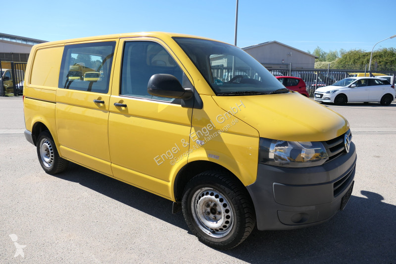 Véhicule utilitaire Volkswagen T5 Transporter...