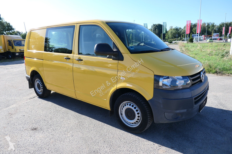 Véhicule utilitaire Volkswagen T5 Transporter...