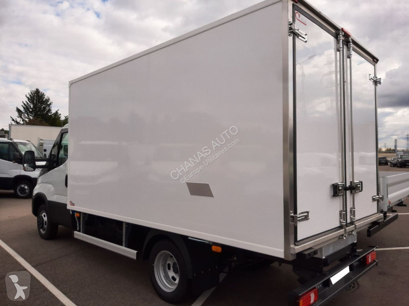 Véhicule utilitaire Iveco 35C16 160CV 3L CAISSE...