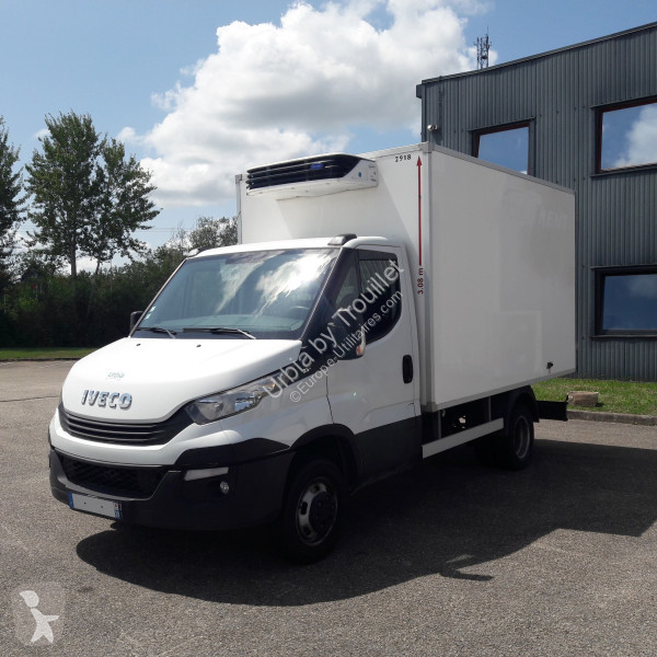Véhicule utilitaire Iveco FRIGO OPTION HAYON -...