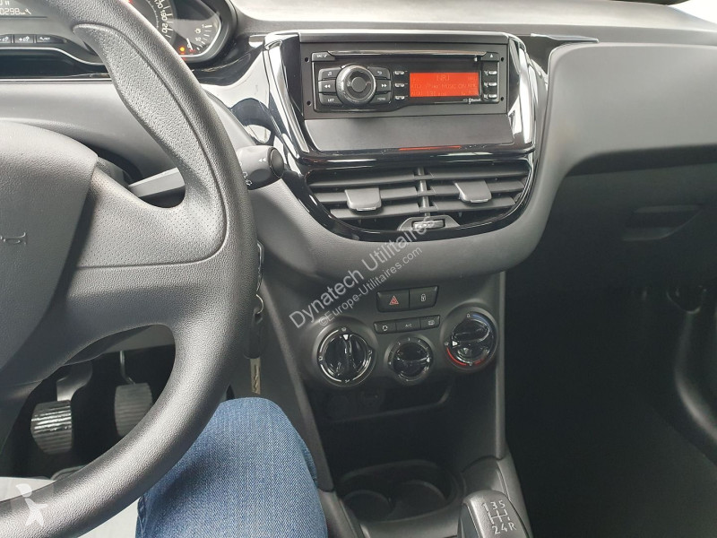 Véhicule utilitaire Peugeot AFFAIRE 1.2...