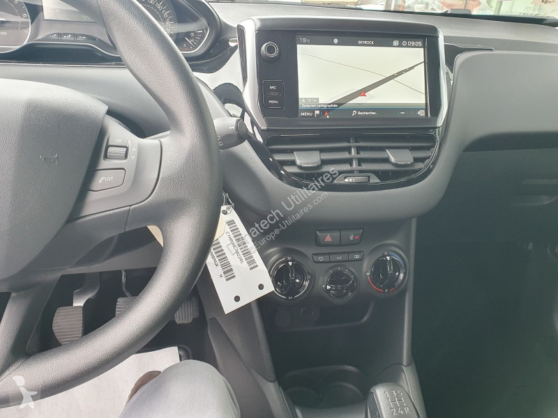 Véhicule utilitaire Peugeot AFFAIRE 1.2...