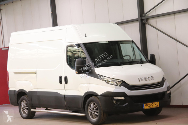 Autoutilitară Iveco 35S14V 2.3 L2H2 MET 3500 KG...