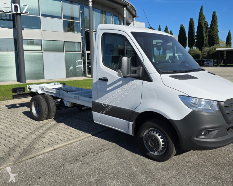 Véhicule utilitaire Mercedes Telaio Traz. Post