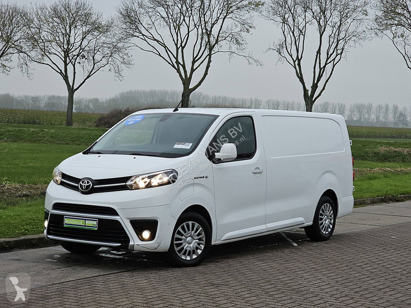 Véhicule utilitaire Toyota ELECTRIC 50 KWH L3...
