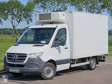 Fourgon utilitaire Mercedes