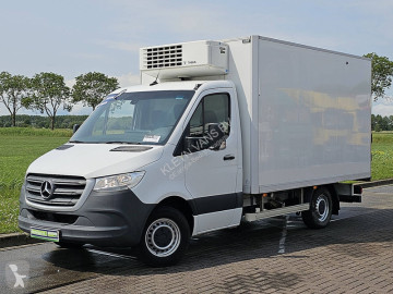 Fourgon utilitaire Mercedes