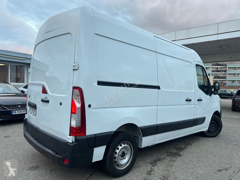 Véhicule utilitaire Renault MASTER III FG F3300...