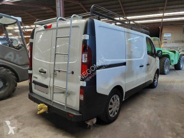 Fourgon moyen Nissan