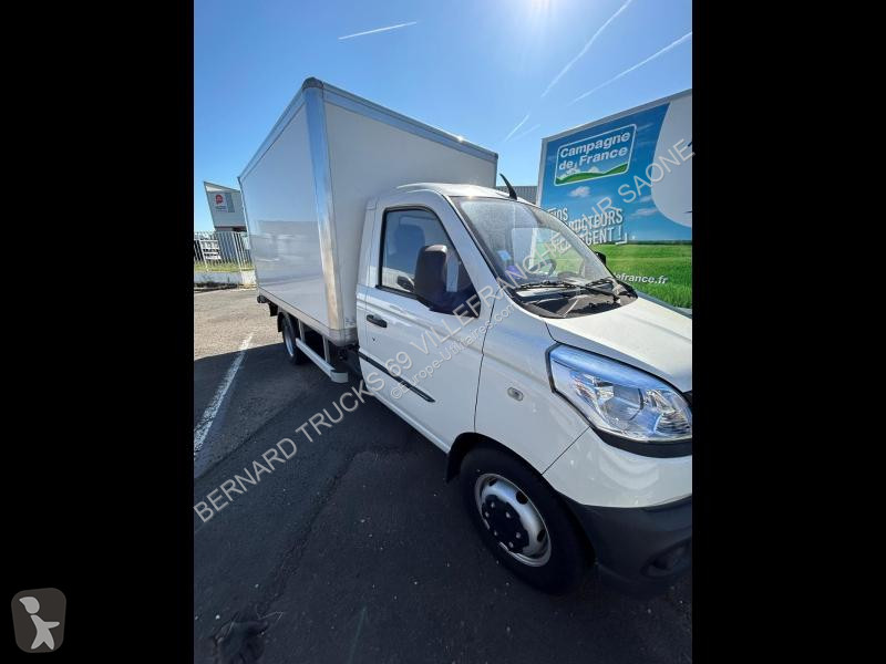 Furgoneta Piaggio caisse hayon roues jumelées