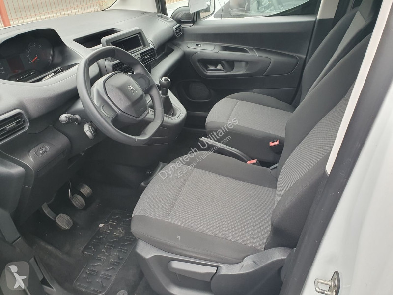 Autoutilitară Peugeot PARTNER STANDARD 650KG...