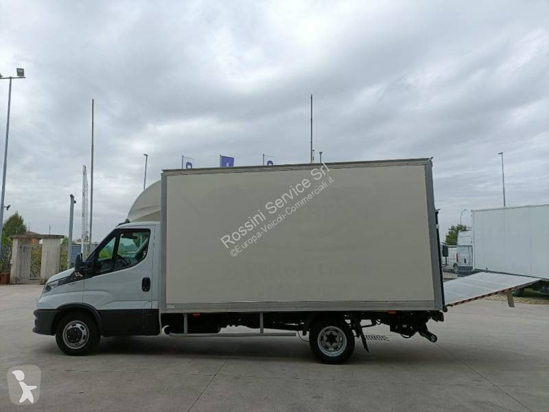 Véhicule utilitaire Iveco